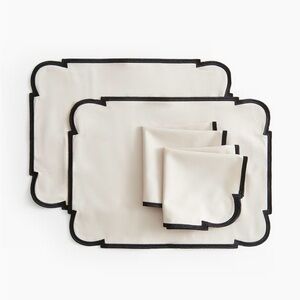 New H&M home set of four placemats